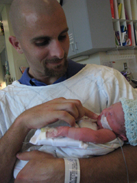 Eli with Dad NICU